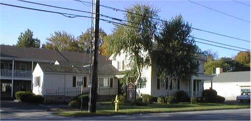 Ransom's Walk, 937-4 Stratford Avenue